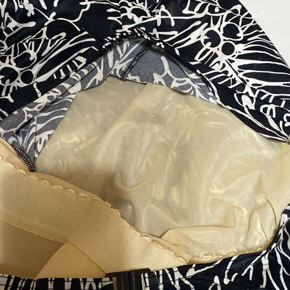 NWOT It Figures! One Piece Ruched Front A10291 24 Black Swimsuit - Picture 8 of 8